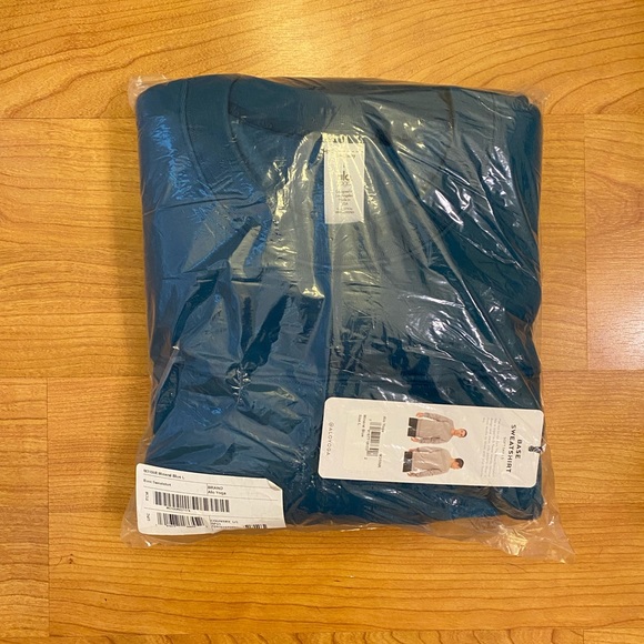 Alo Yoga Men’s Base Sweatshirt - Mineral Blue - Picture 6 of 10